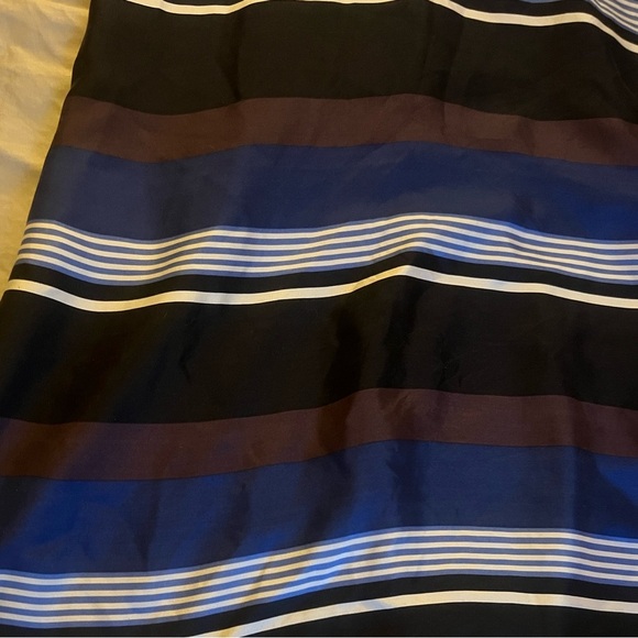 100% Silk Banana Republic Navy, Black, Brown, and White Sleeveless Dress - Picture 16 of 16